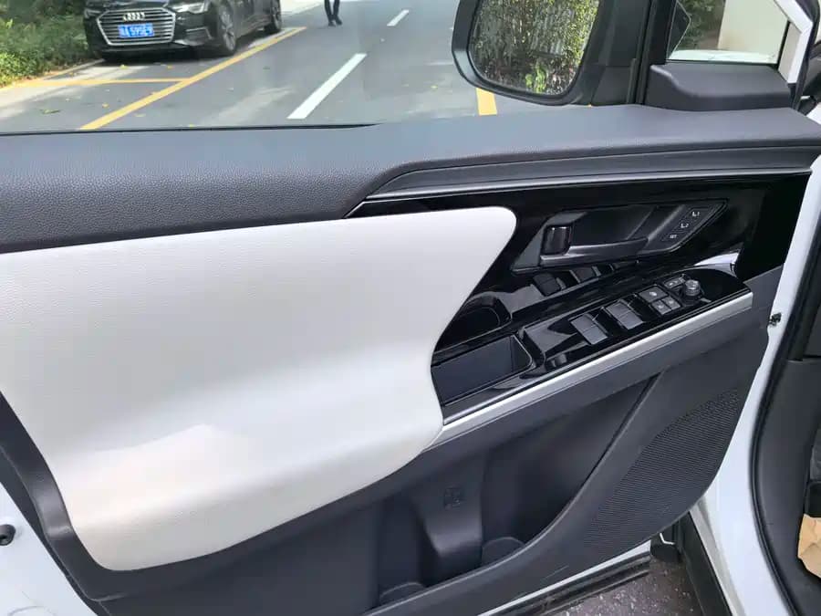 Toyota Bozhi - фото 13