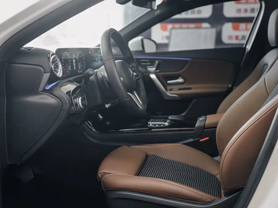 Mercedes A-Class - фото 17