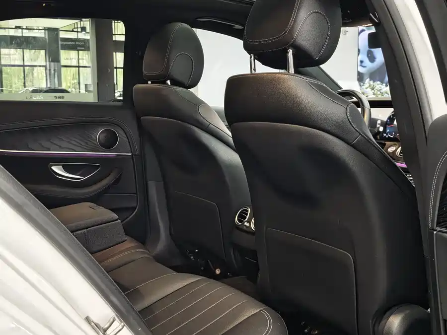 Mercedes E-Class - фото 15