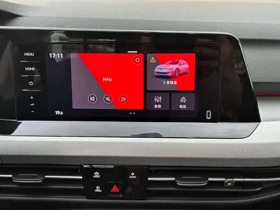 Volkswagen Golf - фото 17