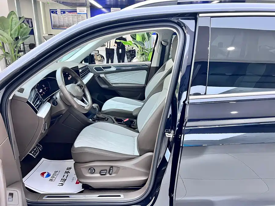 Volkswagen Tiguan - фото 22